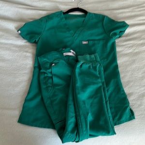 XXS Hunter Green Figs Scrubs